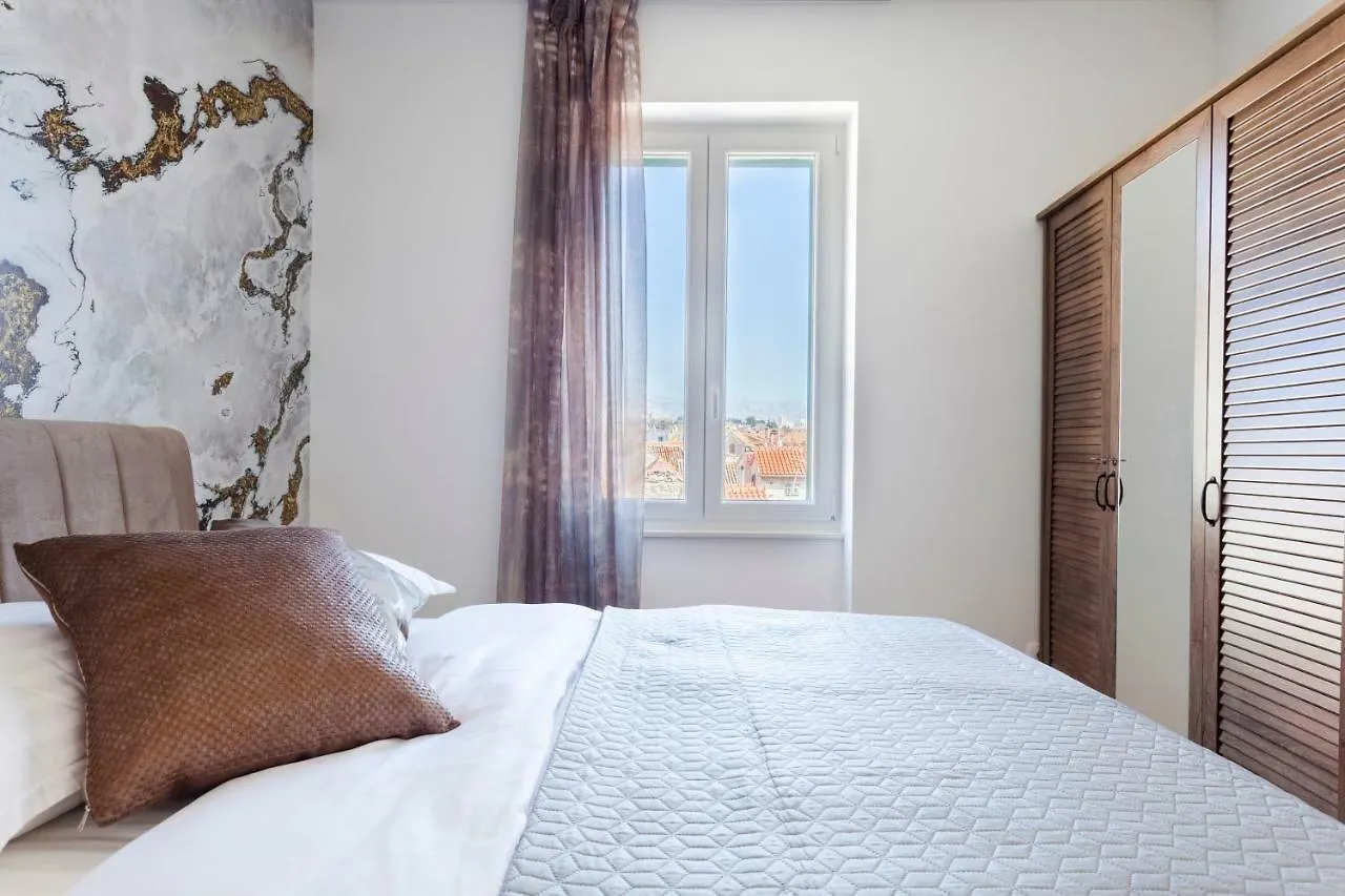 Cozy Apartment Lile In The Heart Of Old Town Split