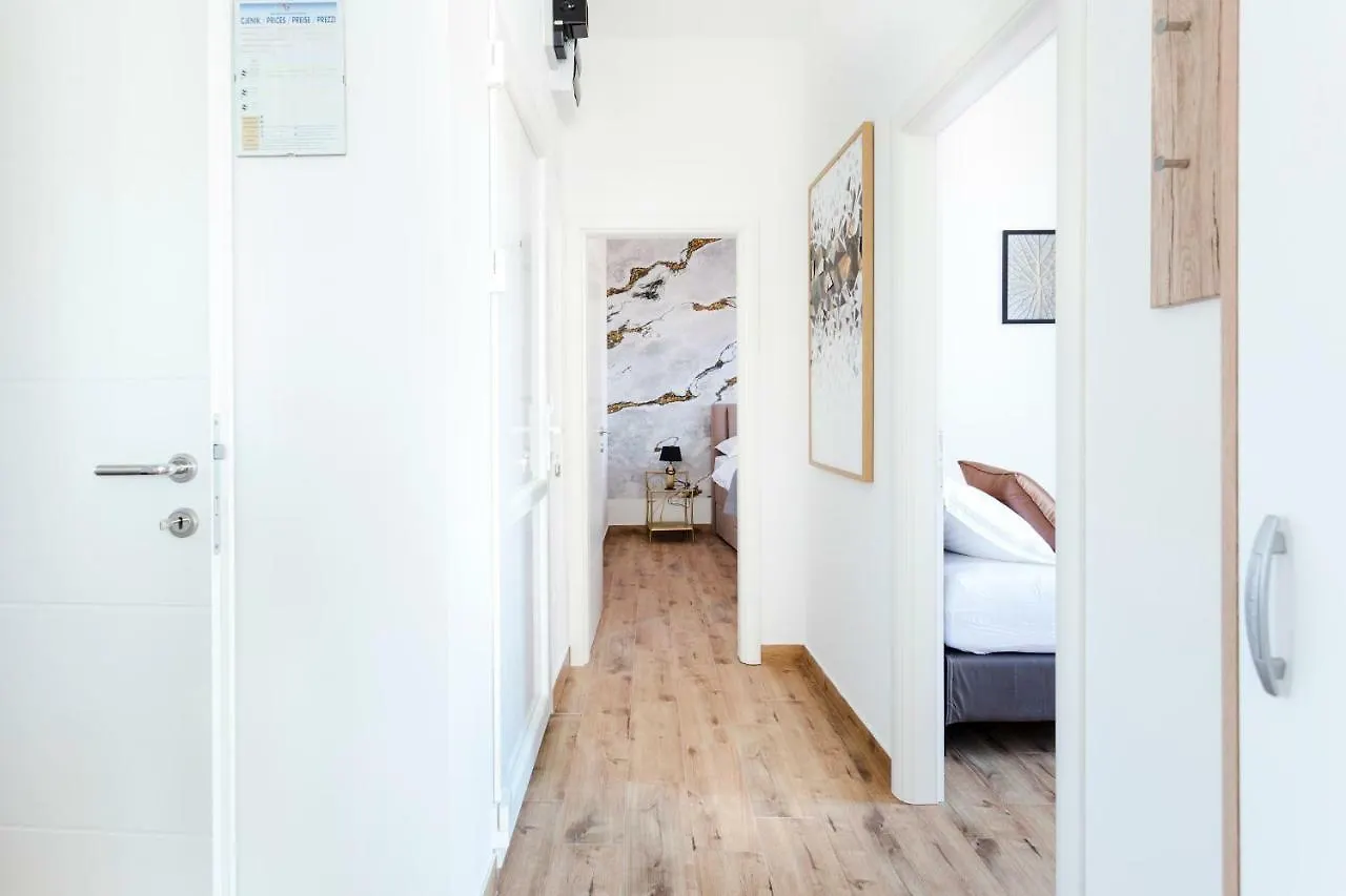 Cozy Apartment Lile In The Heart Of Old Town Split