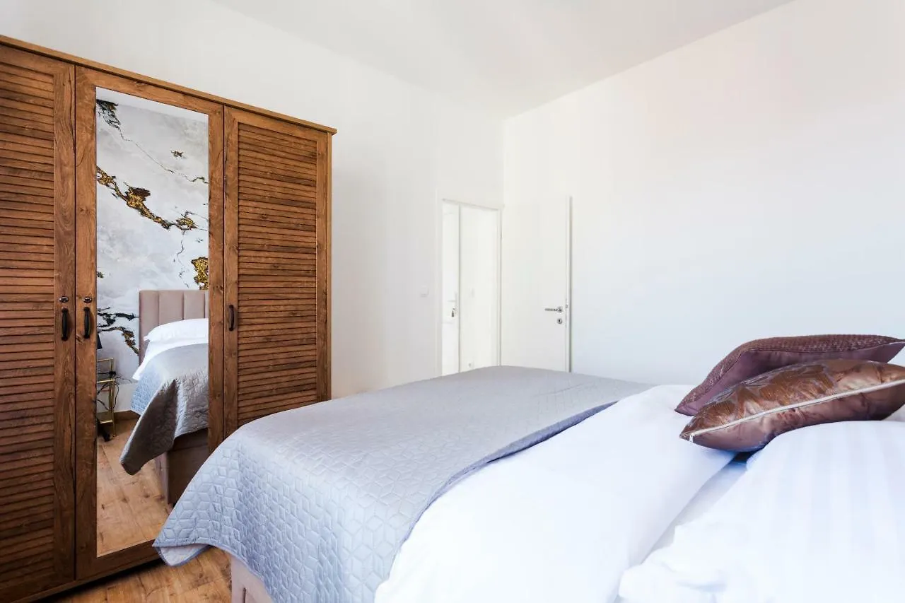 Cozy Apartment Lile In The Heart Of Old Town Split